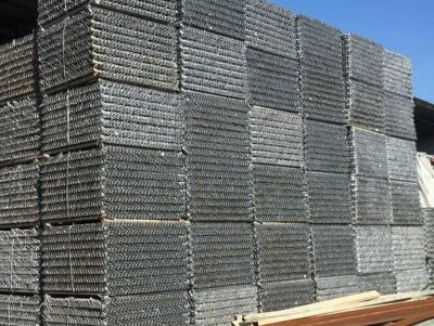 thuê giàn giáo nêm