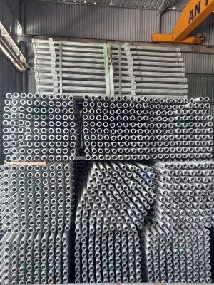 thuê giàn giáo nêm